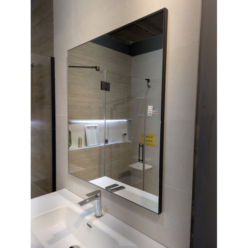 Compra Espejo agneta marco negro 60x80 stock en Saneamientos