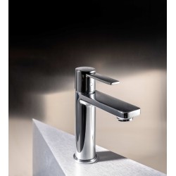 Compra Targa lavabo cuerpo liso cromo stock en Saneamientos